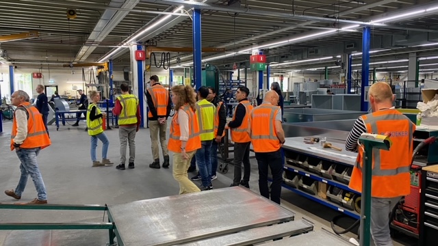 Foto van werkbezoek bij Vink Groep tijdens meeloopdag